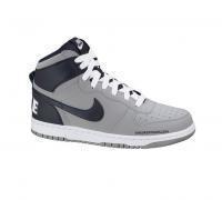 Come lavare le scarpe Nike di pelle e camoscio
