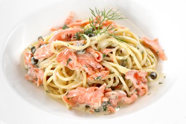 Ricetta pasta con salmone affumicato facile e squisita