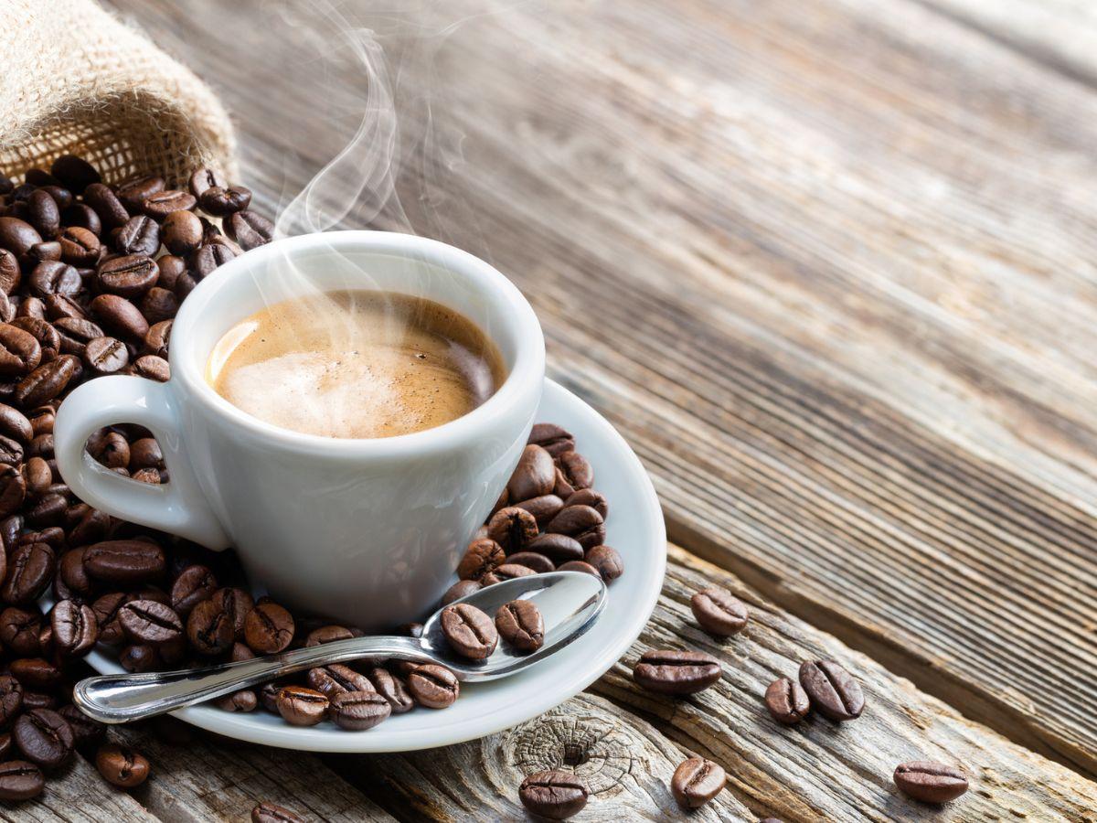 Quali sono i benefici e rischi del caffè?