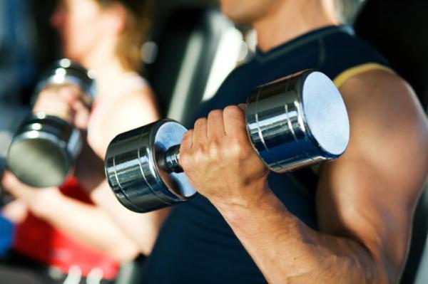 Esercizi per aumentare massa muscolare a casa - Passo 1