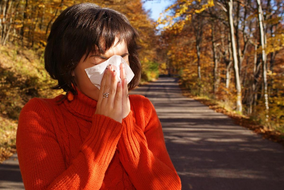 Quali sono le allergie autunnali? Come prevenirle e curarle