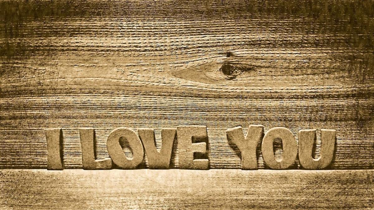 Come festeggiare le nozze di legno