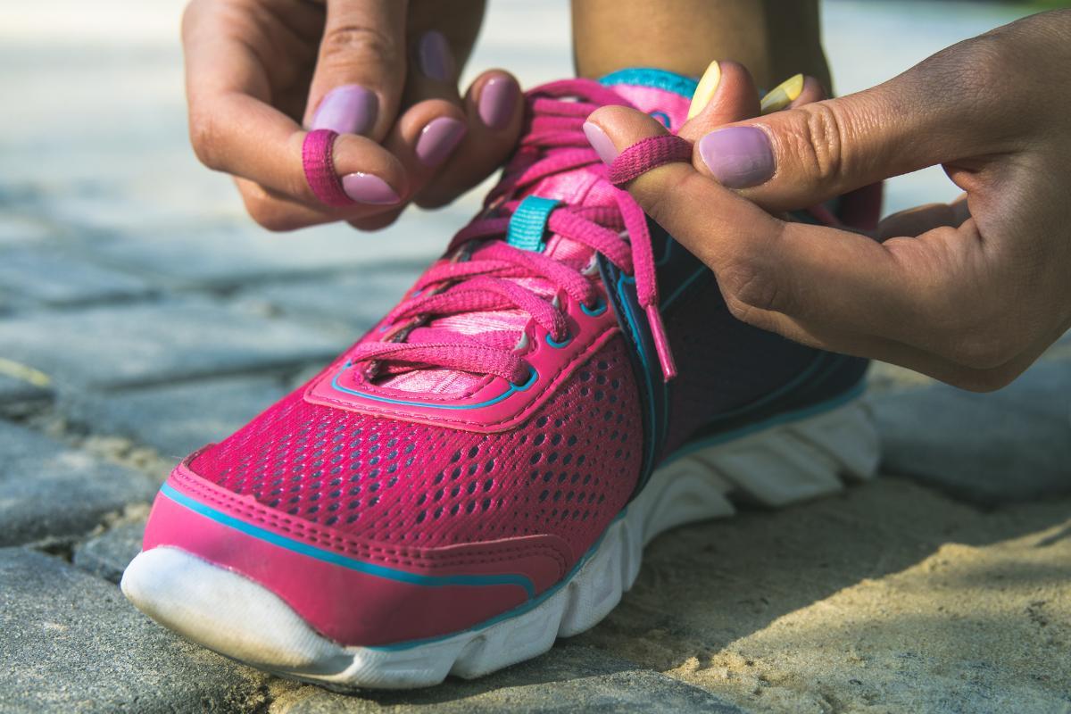 Come scegliere le scarpe running: caratteristiche guida