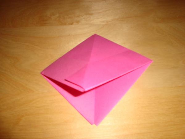 Come fare una barchetta di carta passo dopo passo - Passo 7