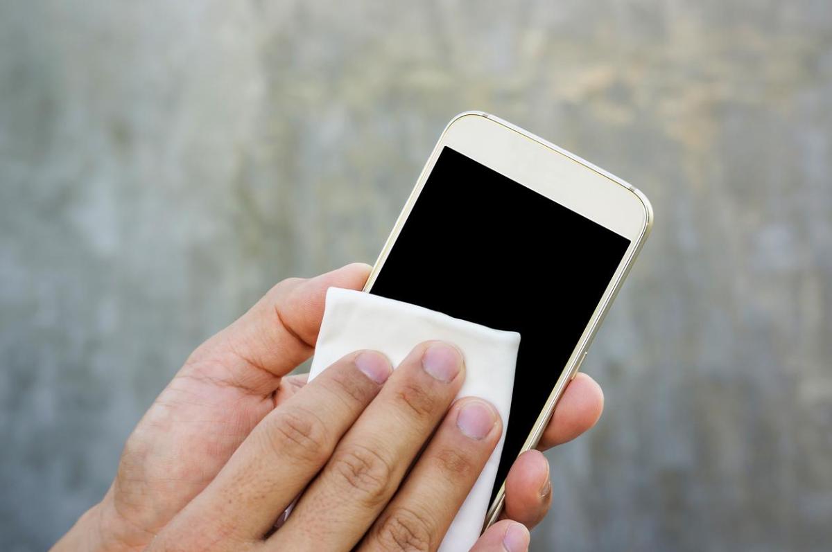 Come disinfettare il cellulare