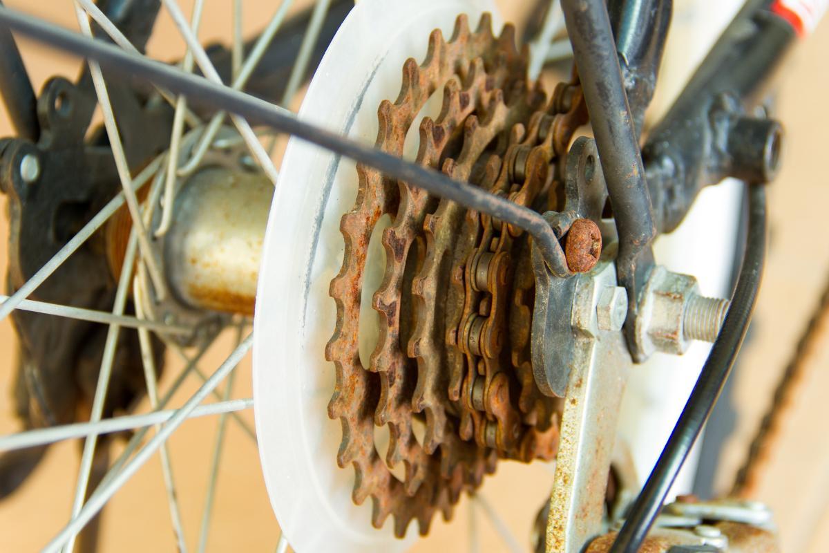Come togliere la ruggine da una bicicletta e renderla come nuova