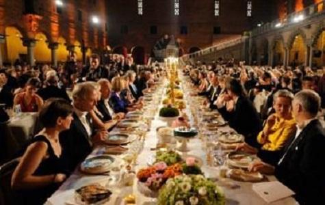 Come vestirsi per un pranzo aziendale