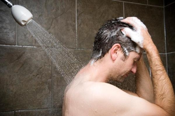 Fare la doccia tutti i giorni fa male? - Ogni quanto fare la doccia?